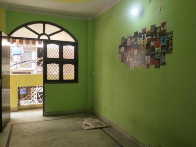 Bedroom Image of 820 Sq.ft 2 BHK Builder Floor for sale in Patparganj New Delhi for Rs. 6000000