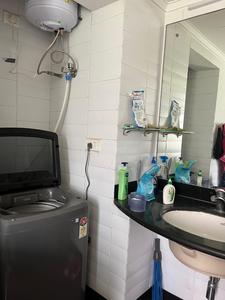 Bathroom Image of 1800 Sq.ft 3 BHK Apartment / Flat for rent in Unitech Fresco, Sector 50 Gurgaon for Rs. 55000