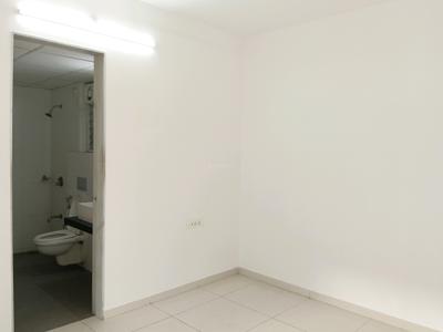 Bedroom Image of 1000 Sq.ft 3 BHK Apartment / Flat for rent in Godrej Emerald, Kasarvadavali Thane for Rs. 35000