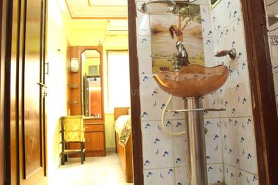Image of 751 Sq.ft 2 BHK Apartment / Flat for rent in Maniktala, Kolkata for Rs. 25000