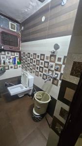Bathroom Image of 1500 Sq.ft 3 BHK Apartment / Flat for rent in MDC Sector 5 Panchkula for Rs. 40000