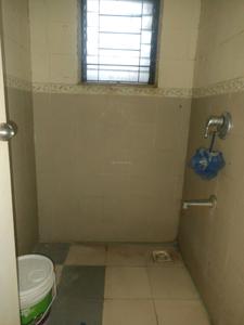 Common Bathroom Image of 650 Sq.ft 1 BHK Apartment / Flat for sale in Magarpatta Heliconia, Hadapsar Pune for Rs. 7200000