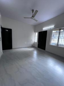 Bedroom Image of 1300 Sq.ft 2 BHK Builder Floor for rent in Chittaranjan Park New Delhi for Rs. 62000