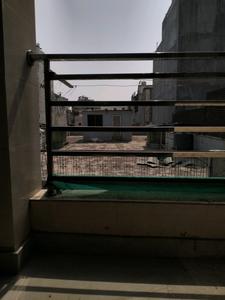 Bedroom Three Image of 900 Sq.ft 3 BHK Builder Floor for rent in Patparganj New Delhi for Rs. 25000