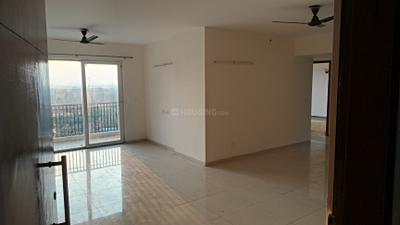Living Room Image of 2275 Sq.ft 3 BHK Apartment / Flat for rent in Sunworld Arista, Sector 168 Noida for Rs. 48000