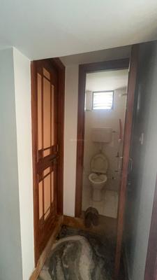 Bathroom Image of 1000 Sq.ft 1 BHK Builder Floor for rent in Odhav Ahmedabad for Rs. 15000