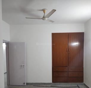 Bedroom Image of 1475 Sq.ft 3 BHK Apartment / Flat for rent in Supreme Enclave, Mayur Vihar Phase 1 New Delhi for Rs. 48000