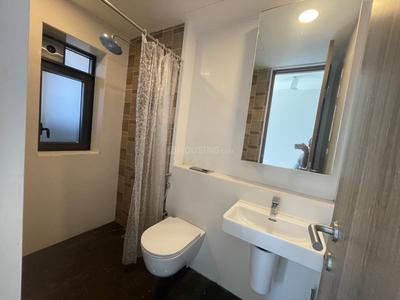 Bathroom Image of 924 Sq.ft 2 BHK Apartment / Flat for rent in Salsette 27, Byculla Mumbai for Rs. 160000