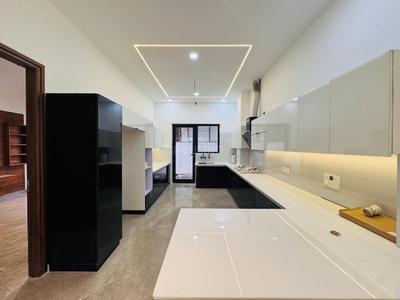 Kitchen Image of 4450 Sq.ft 5 BHK Independent House for sale in Sector 10 Panchkula for Rs. 95000000