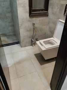 Bathroom Image of 5000 Sq.ft 12 BHK Independent House for sale in Uppal Southend, Sector 49 Gurgaon for Rs. 105000000