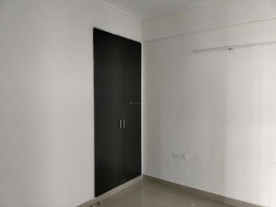 Bedroom Image of 1350 Sq.ft 3 BHK Apartment / Flat for rent in Gardenia Glory, Sector 46 Noida for Rs. 31000
