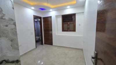 Bedroom Image of 720 Sq.ft 2 BHK Builder Floor for sale in Mukherjee Nagar New Delhi for Rs. 8700000
