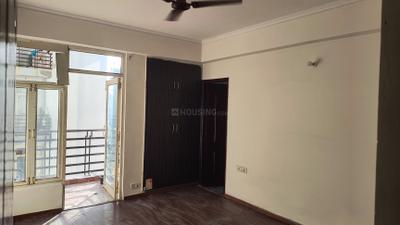 Bedroom Image of 1349 Sq.ft 3 BHK Apartment / Flat for rent in Gardenia Glory, Sector 46 Noida for Rs. 36500