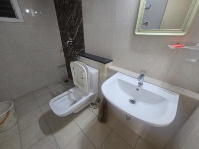 Bathroom Image of 1180 Sq.ft 2 BHK Apartment / Flat for rent in Prestige Lake Ridge, Subramanyapura Bengaluru for Rs. 43000