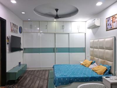 Bedroom Image of 900 Sq.ft 2 BHK Builder Floor for rent in Kirti Nagar New Delhi for Rs. 45000