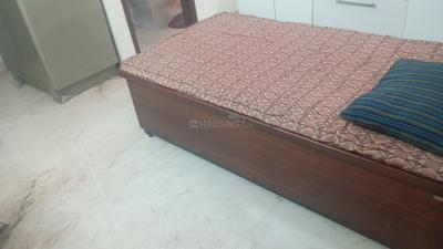 Bedroom Image of 280 Sq.ft 1 RK Builder Floor for rent in Swaraj Homes RWA Sant Nagar, Sant Nagar New Delhi for Rs. 12000