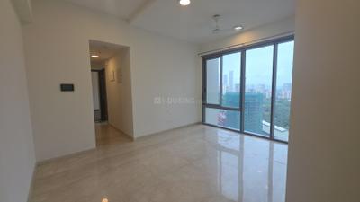 Living Room Image of 1000 Sq.ft 2 BHK Apartment / Flat for rent in Piramal Mahalaxmi, Worli Mumbai for Rs. 165000