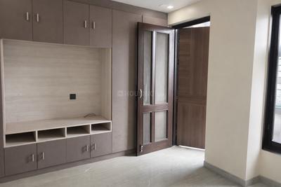 Bedroom Image of 1900 Sq.ft 3 BHK Builder Floor for rent in Mansarover Garden New Delhi for Rs. 70000