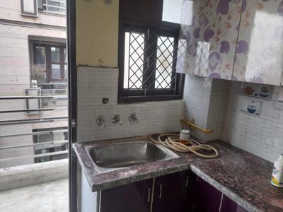 Kitchen Image of 500 Sq.ft 1 BHK Builder Floor for rent in Preet Vihar New Delhi for Rs. 12000