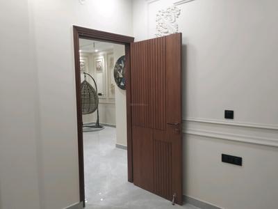 Bedroom Image of 900 Sq.ft 3 BHK Builder Floor for sale in Shahdara New Delhi for Rs. 8500000