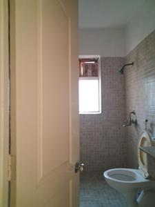 Common Bathroom Image of 1070 Sq.ft 2 BHK Apartment / Flat for sale in Paras Tierea, Sector 137 Noida for Rs. 8500000