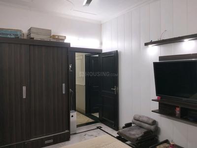 Bedroom Image of 1200 Sq.ft 3 BHK Builder Floor for sale in Rajouri Garden New Delhi for Rs. 15000000
