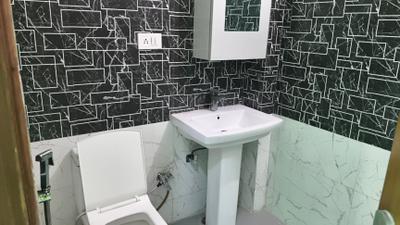 Image of 1300 Sq.ft 2 BHK Builder Floor for rent in Sector 105, Noida for Rs. 28000