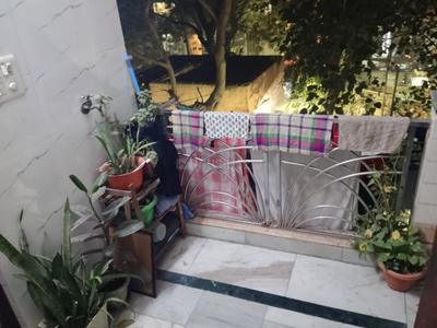 Balcony Image of 1000 Sq.ft 2 BHK Builder Floor for rent in Moti Nagar New Delhi for Rs. 18000