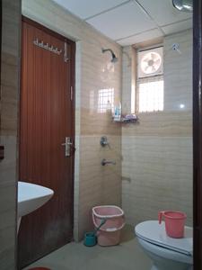 Common Bathroom Image of 1475 Sq.ft 3 BHK Apartment / Flat for sale in Supertech Ecociti, Sector 137 Noida for Rs. 18000000