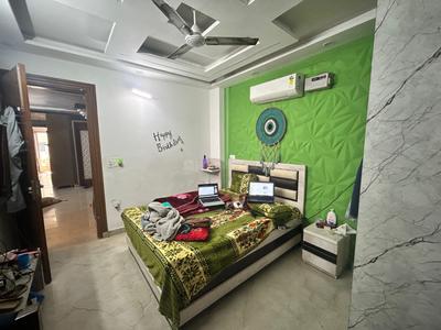 Bedroom Image of 1350 Sq.ft 4 BHK Builder Floor for sale in Mahavir Enclave New Delhi for Rs. 9499999