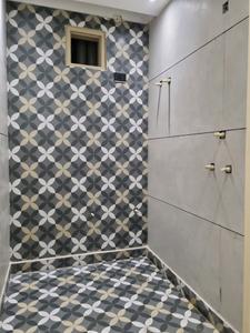 Common Bathroom Image of 900 Sq.ft 3 BHK Apartment / Flat for sale in Nangli Sakrawati New Delhi for Rs. 7500000