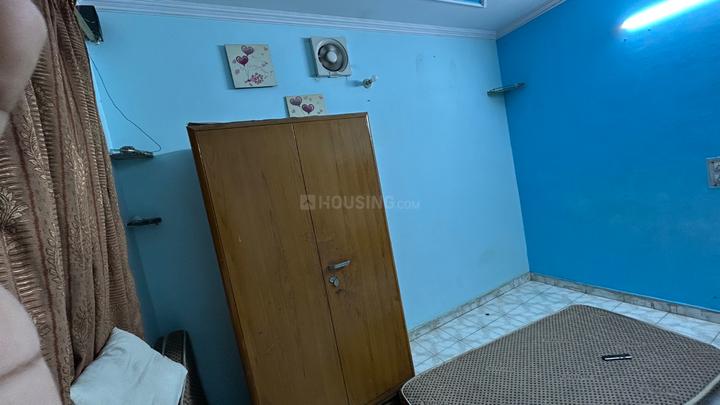Mahavir Enclave Part 1, Mahavir Enclave Bedroom 1