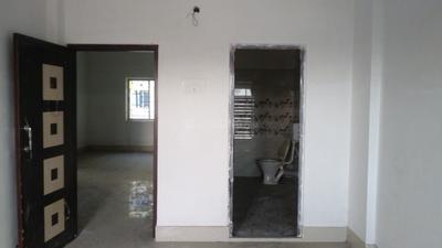 Bedroom Image of 920 Sq.ft 2 BHK Apartment / Flat for sale in Airport Gate No 2 Kolkata for Rs. 3580000