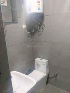 Bathroom Image of 700 Sq.ft 2 BHK Apartment / Flat for rent in Sultanpur New Delhi for Rs. 30000