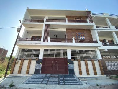 Image of 2500 Sq.ft 9 BHK Apartment / Flat for rent in Ahmamau, Lucknow for Rs. 120000