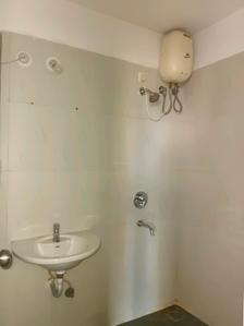 Common Bathroom Image of 585 Sq.ft 1 BHK Apartment / Flat for sale in Lodha Casa Rio, Palava Phase 1 Thane for Rs. 3200000