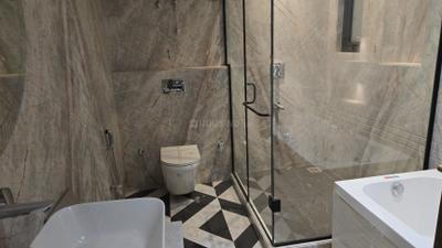 Image of 4050 Sq.ft 4 BHK Builder Floor for sale in Model Town, New Delhi for Rs. 85500000