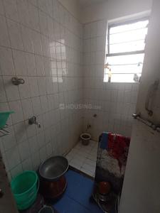 Bathroom Image of 800 Sq.ft 2 BHK Apartment / Flat for rent in Raviraj Patang Plaza, Dhankawadi Pune for Rs. 23000