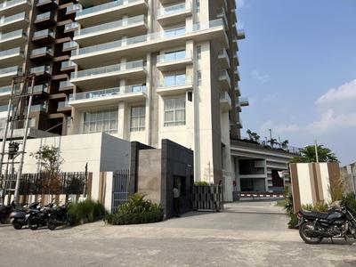 Image of 3047 Sq.ft 4 BHK Apartment / Flat for sale in Sector 128, Noida for Rs. 65700000