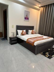 Bedroom Image of 3200 Sq.ft 4 BHK Builder Floor for rent in Selling Sunset South City 1, Sector 41 Gurgaon for Rs. 170000