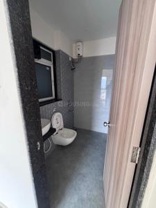 Bathroom Image of 600 Sq.ft 1 BHK Apartment / Flat for rent in Ashar Axis, Thane West Thane for Rs. 35000