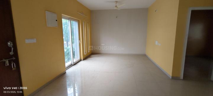 Pacifica San Tropez Main Image 1