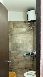 Bathroom Image of 800 Sq.ft 2 BHK Apartment / Flat for rent in Prasun Loreto, Kharadi Pune for Rs. 40000