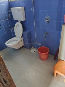 Bathroom Image of 1035 Sq.ft 2 BHK Apartment / Flat for rent in Kanakia Niharika, Thane West Thane for Rs. 46000