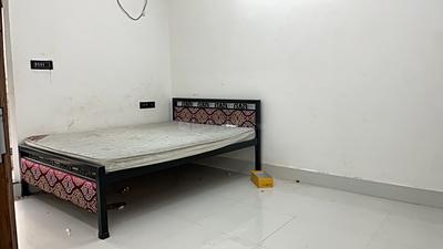 Bedroom Image of 798 Sq.ft 2 BHK Builder Floor for sale in Picnic Garden Kolkata for Rs. 4050000