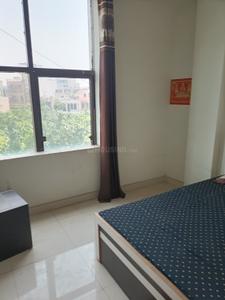 Bedroom Image of 800 Sq.ft 2 BHK Builder Floor for rent in Preet Vihar New Delhi for Rs. 25000