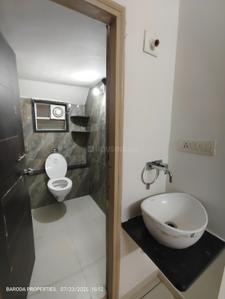 Bathroom Image of 1500 Sq.ft 3 BHK Independent House for rent in Gotri Vadodara for Rs. 21000