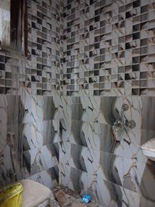 Common Bathroom Image of 900 Sq.ft 2 BHK Apartment / Flat for sale in JMD Vinayaka County, Sector 74 Noida for Rs. 4500000