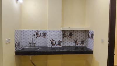 Kitchen Image of 530 Sq.ft 2 BHK Independent House for rent in Palam Vihar Extension Gurgaon for Rs. 12000