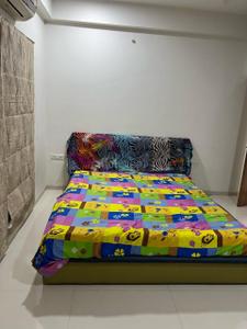 Bedroom Image of 3250 Sq.ft 4 BHK Apartment / Flat for rent in Navarangpura Ahmedabad for Rs. 62000